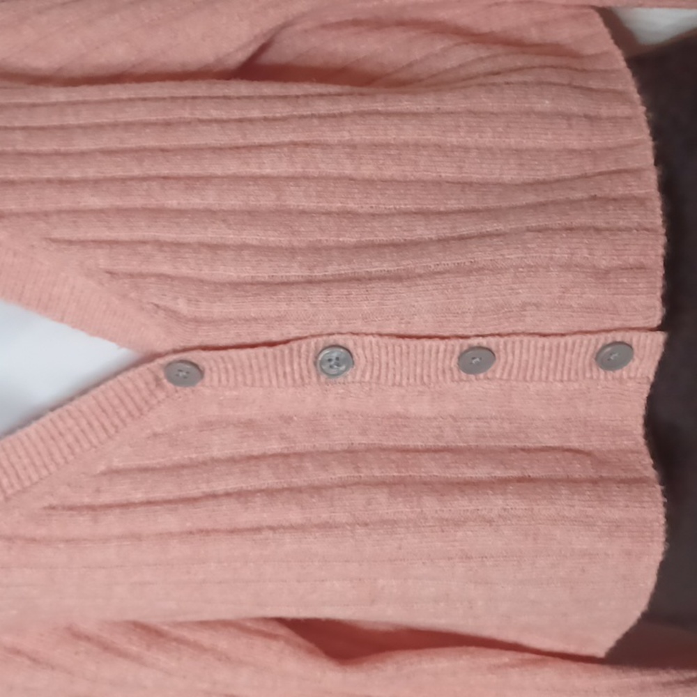 American Eagle Outfitters Pink Ribbed  Button Front Crop Sweater. Size L - Picture 4 of 15